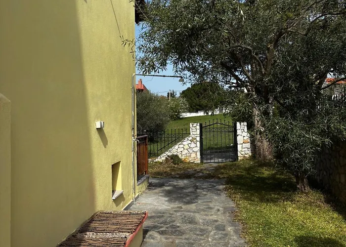 Meropis Metamorfosi (Sithonia)